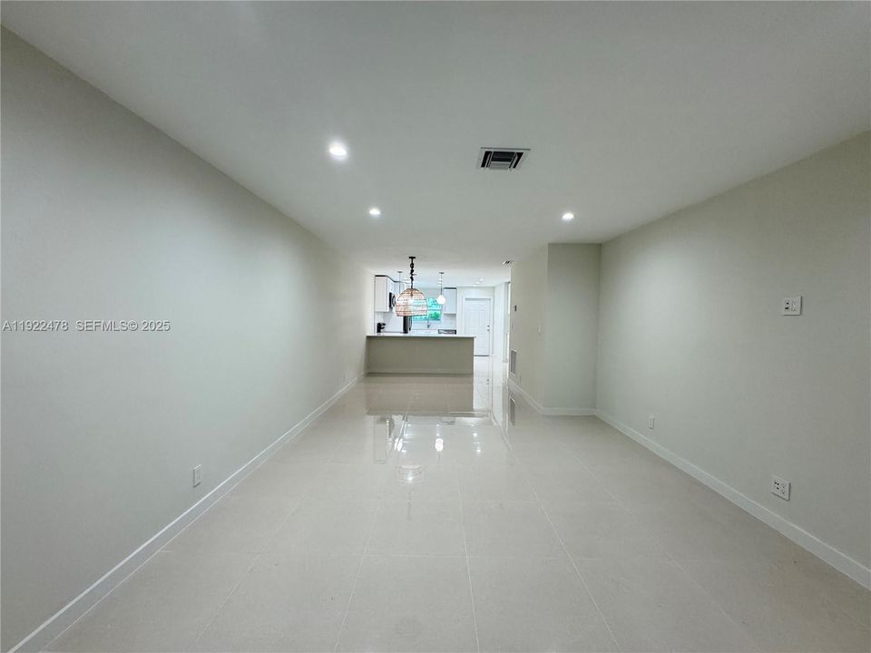 For Rent: $4,000 (2 beds, 2 baths, 1280 Square Feet)