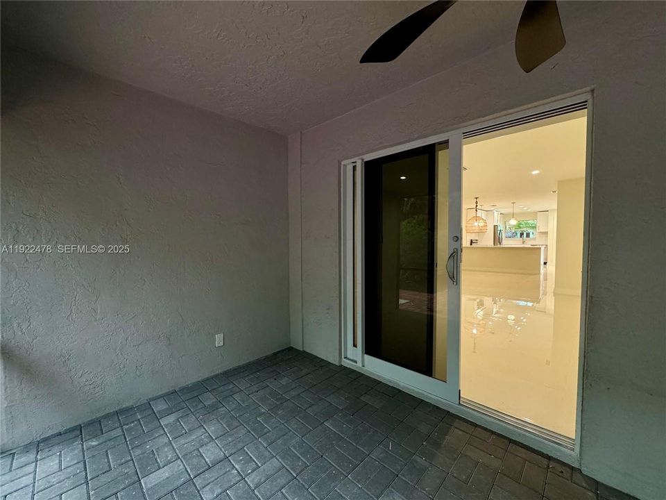 For Rent: $4,000 (2 beds, 2 baths, 1280 Square Feet)