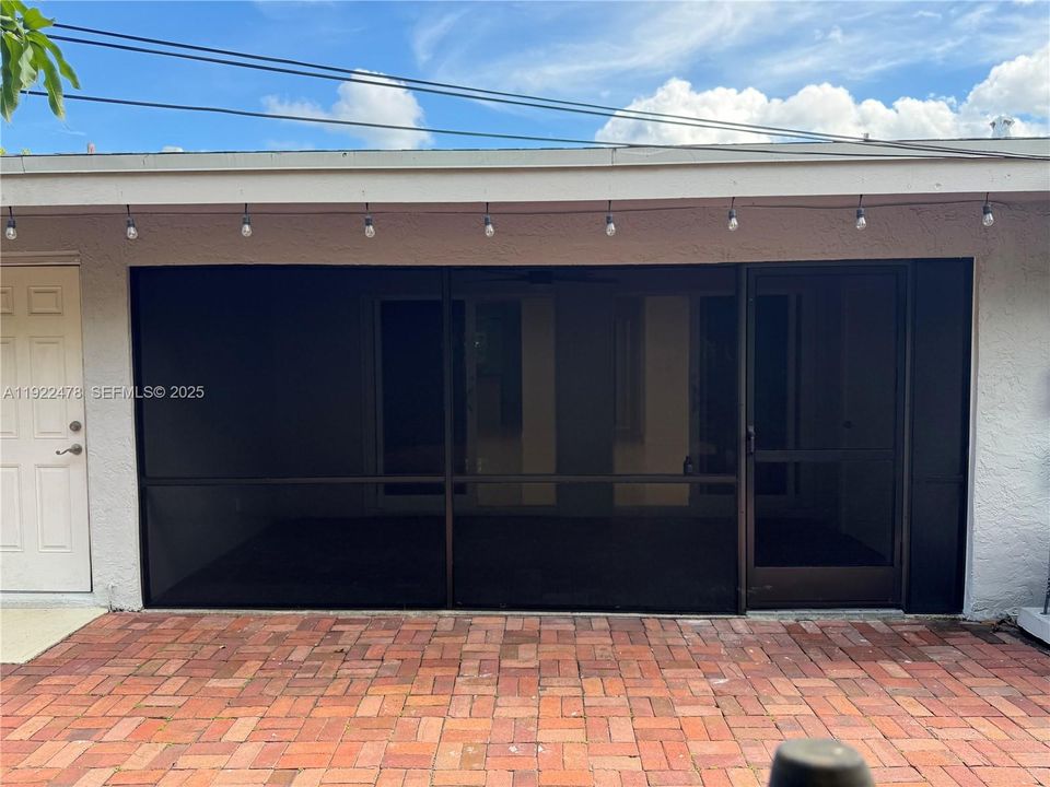 For Rent: $4,000 (2 beds, 2 baths, 1280 Square Feet)