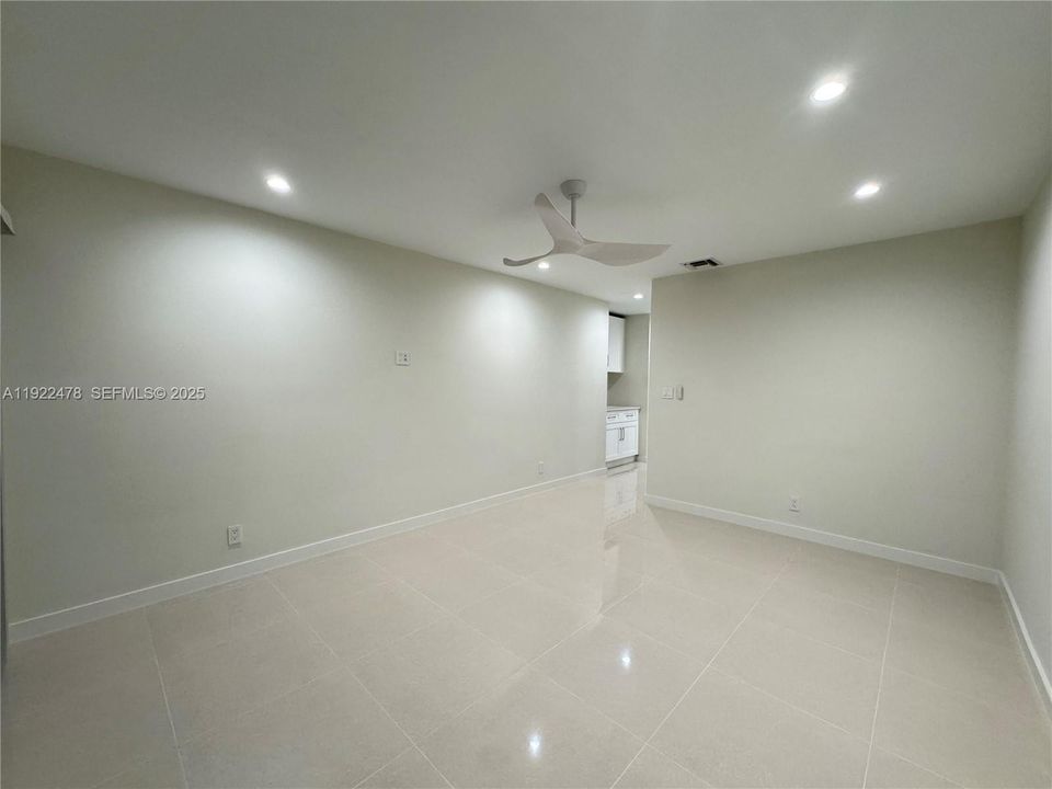 For Rent: $4,000 (2 beds, 2 baths, 1280 Square Feet)
