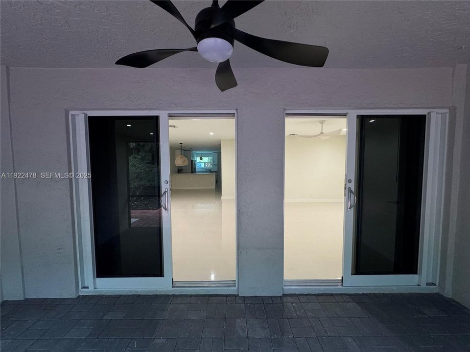 For Rent: $4,000 (2 beds, 2 baths, 1280 Square Feet)