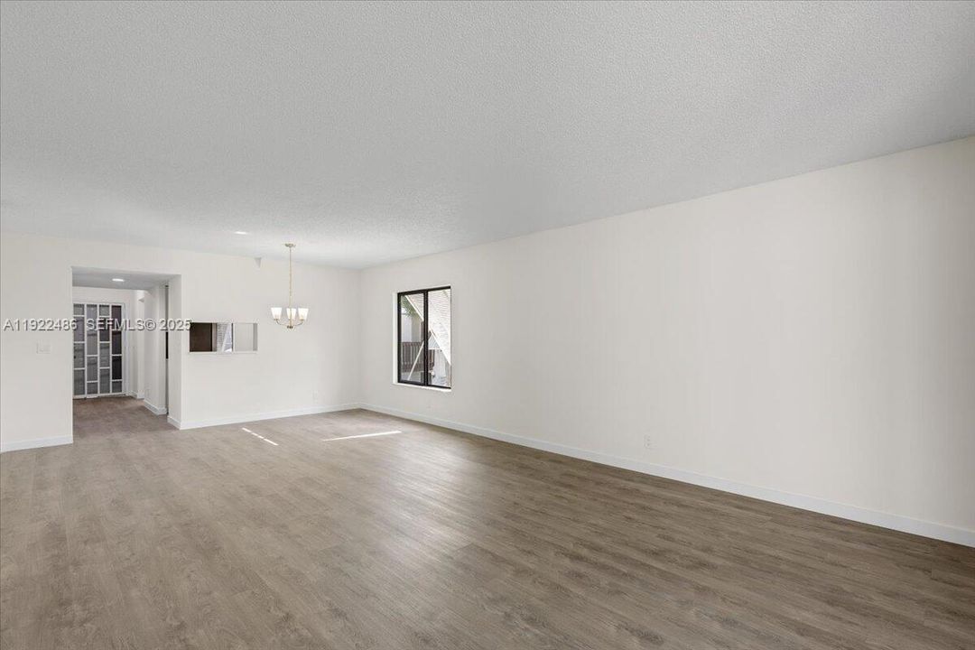 For Sale: $259,000 (2 beds, 2 baths, 1252 Square Feet)