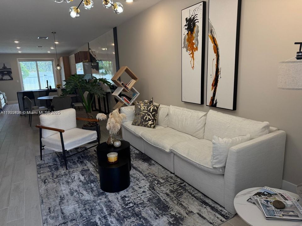 For Sale: $724,888 (4 beds, 3 baths, 2260 Square Feet)