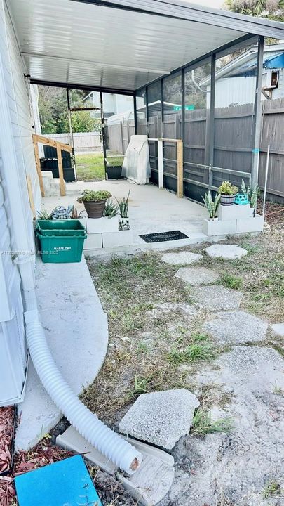 BACK YARD WITH LOT OF SPACE