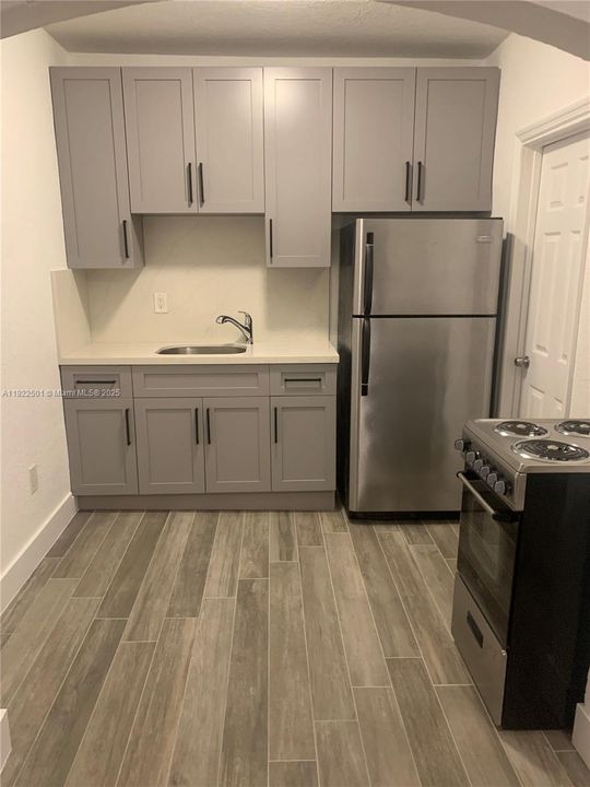 В аренду: $1,400 (0 спален, 1 ванн, 332 Квадратных фут)