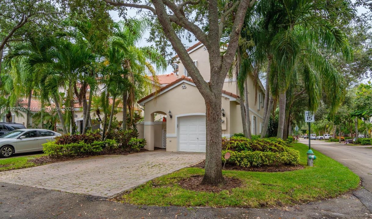 В аренду: $4,200 (3 спален, 2 ванн, 1748 Квадратных фут)