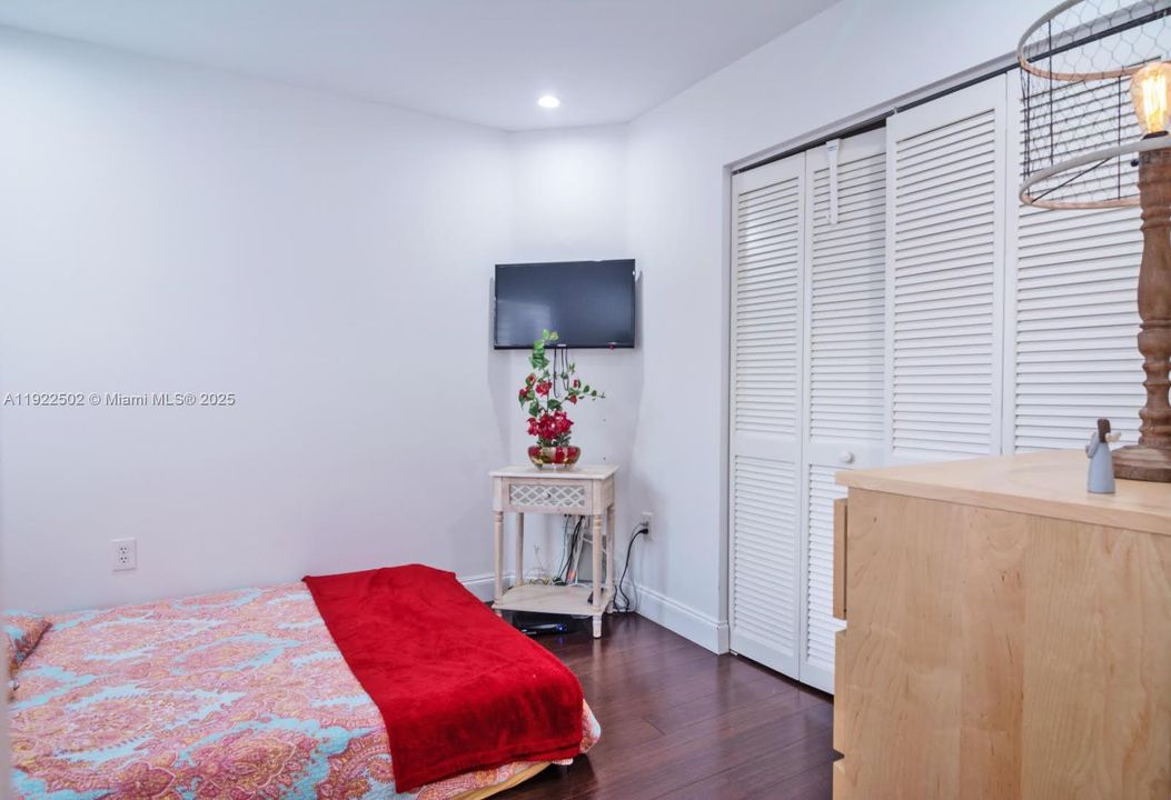 В аренду: $4,200 (3 спален, 2 ванн, 1748 Квадратных фут)