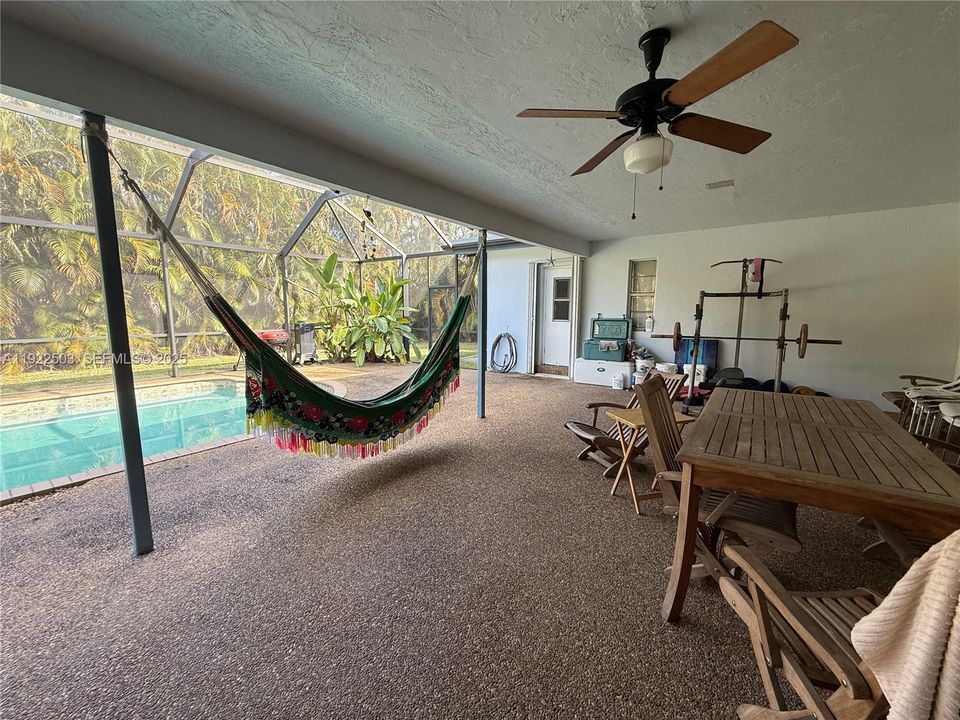 For Sale: $775,000 (4 beds, 2 baths, 2605 Square Feet)