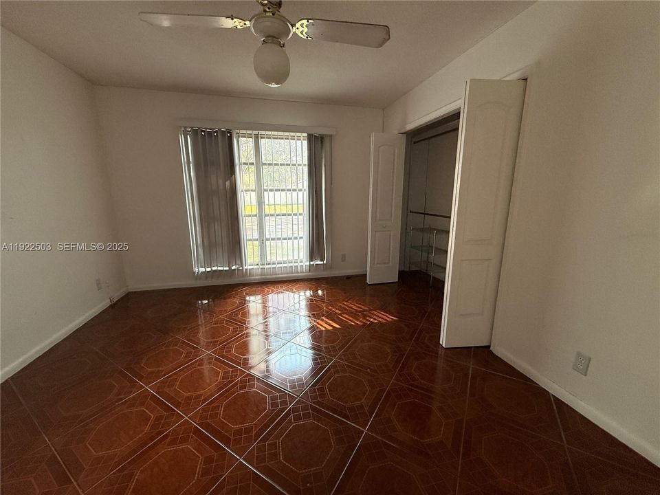 For Sale: $775,000 (4 beds, 2 baths, 2605 Square Feet)