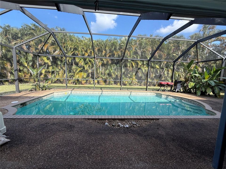 For Sale: $775,000 (4 beds, 2 baths, 2605 Square Feet)