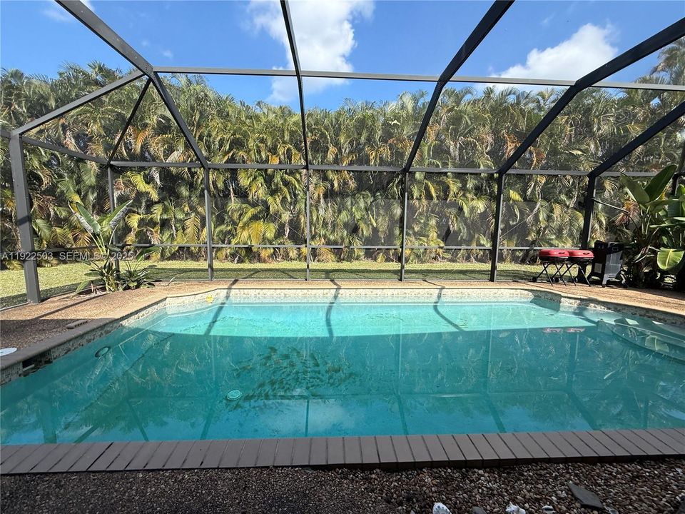 For Sale: $775,000 (4 beds, 2 baths, 2605 Square Feet)