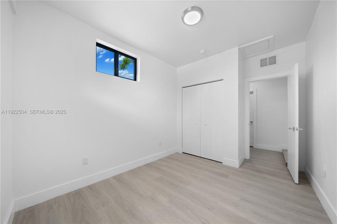 For Sale: $585,900 (6 beds, 3 baths, 2329 Square Feet)