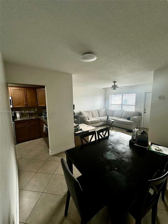 For Rent: $1,900 (2 beds, 2 baths, 760 Square Feet)