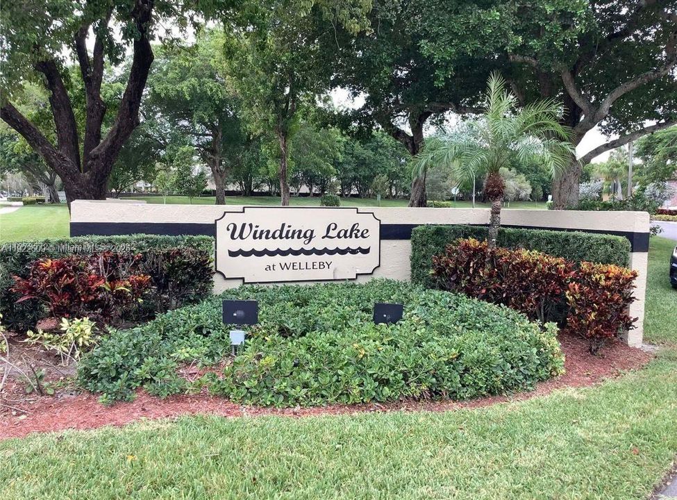 For Rent: $1,900 (2 beds, 2 baths, 760 Square Feet)