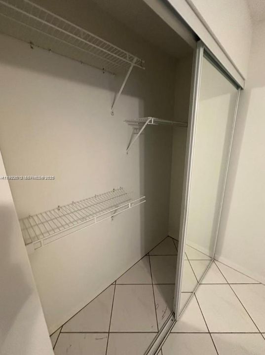 For Sale: $195,000 (2 beds, 2 baths, 1215 Square Feet)