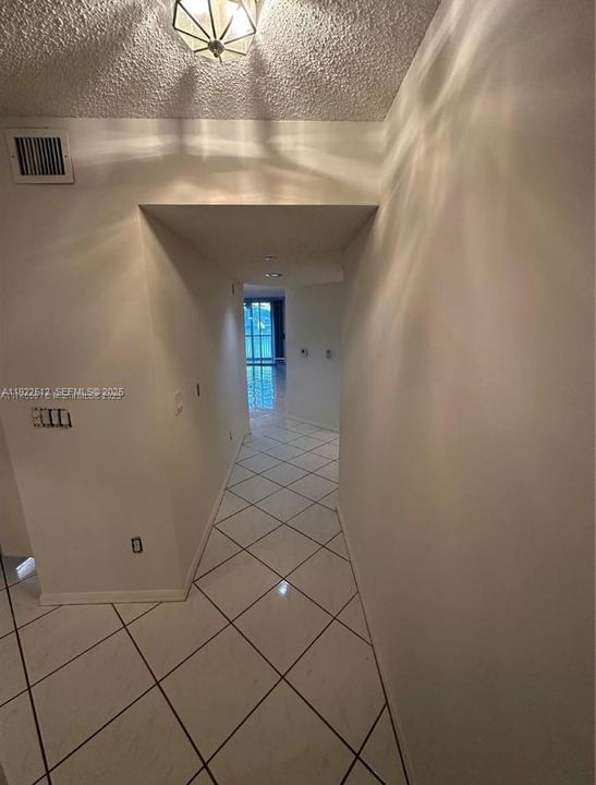 For Sale: $195,000 (2 beds, 2 baths, 1215 Square Feet)