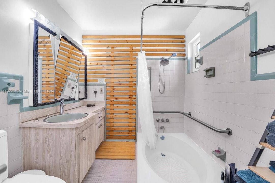 For Sale: $630,000 (3 beds, 2 baths, 1527 Square Feet)