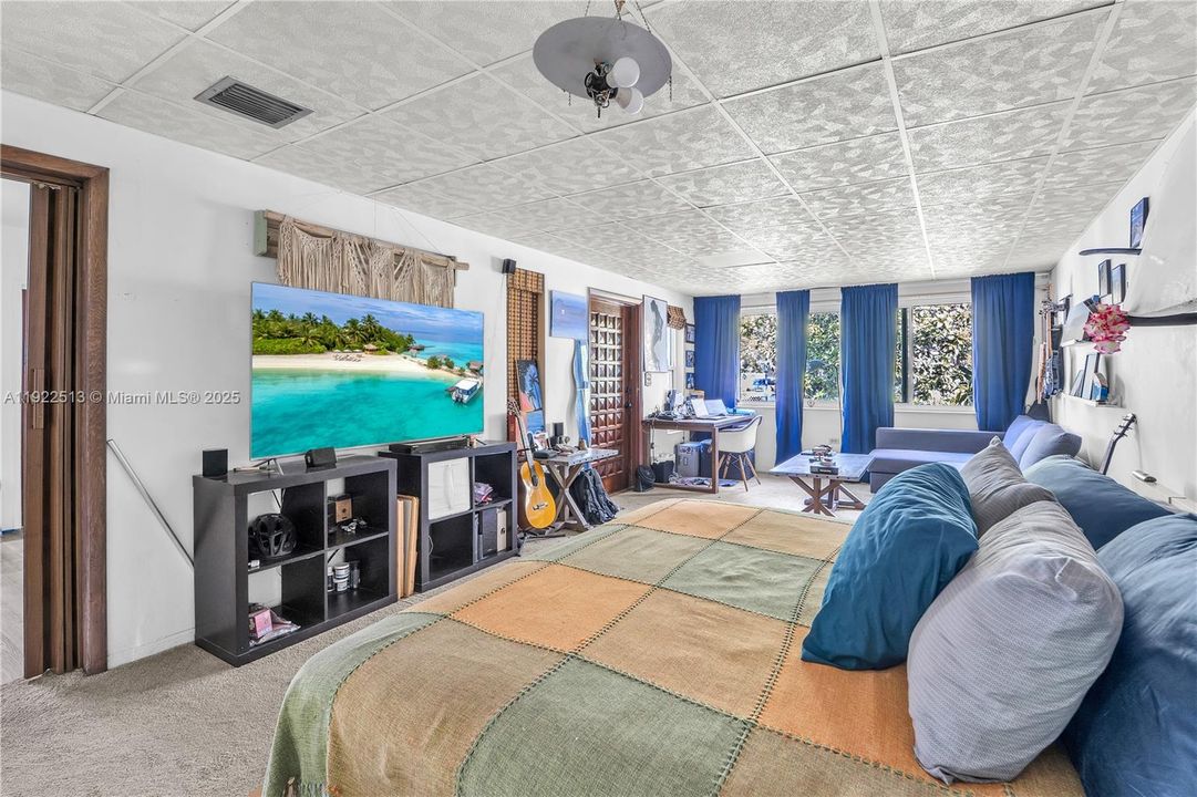 For Sale: $630,000 (3 beds, 2 baths, 1527 Square Feet)