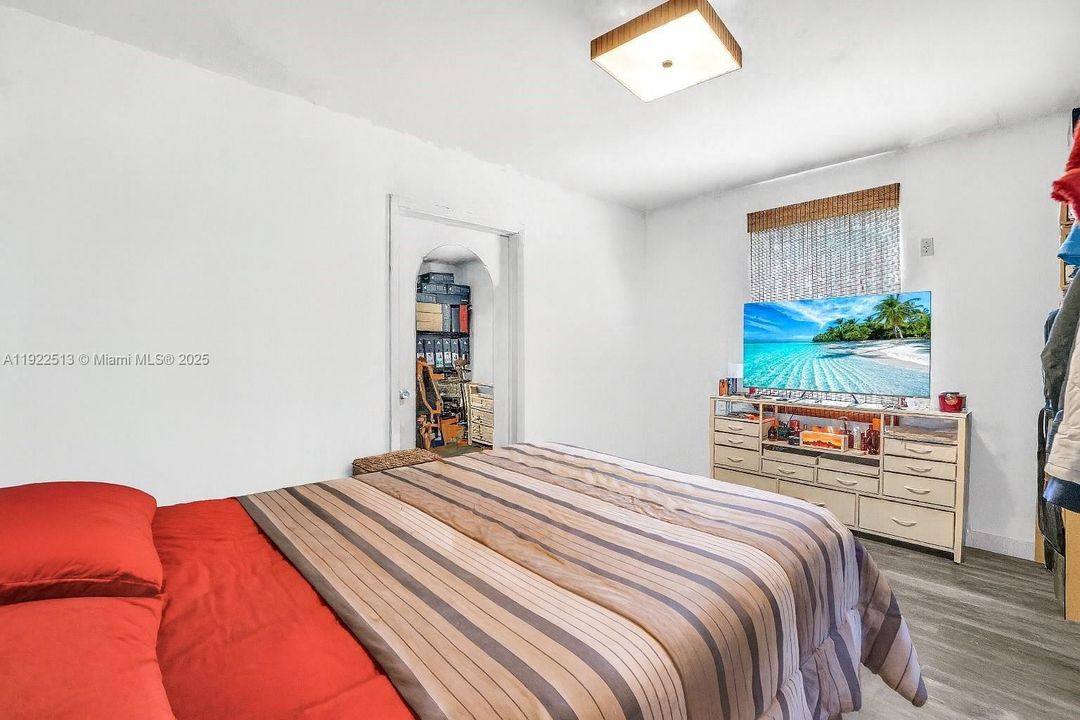 For Sale: $630,000 (3 beds, 2 baths, 1527 Square Feet)