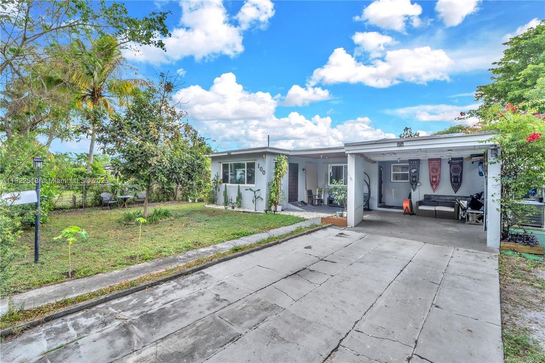 For Sale: $630,000 (3 beds, 2 baths, 1527 Square Feet)