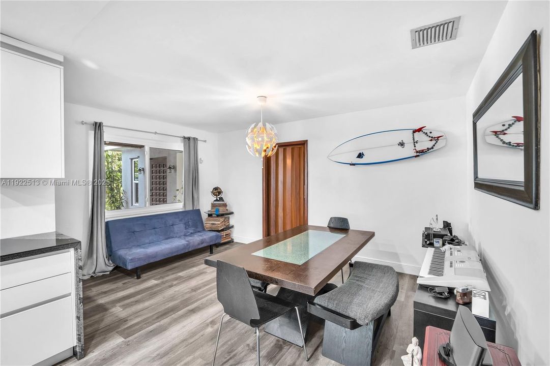 For Sale: $630,000 (3 beds, 2 baths, 1527 Square Feet)