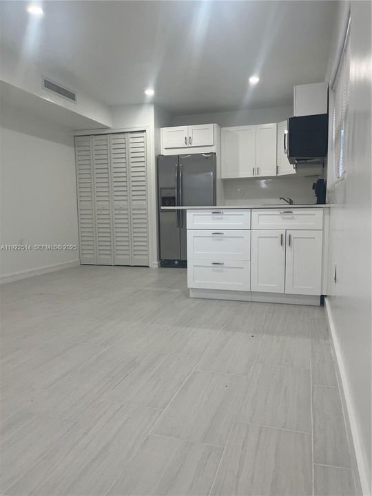 出租: $1,700 (1 贝兹, 1 浴室, 1726 平方英尺)