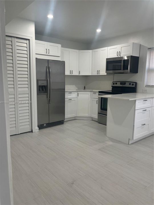 出租: $1,700 (1 贝兹, 1 浴室, 1726 平方英尺)