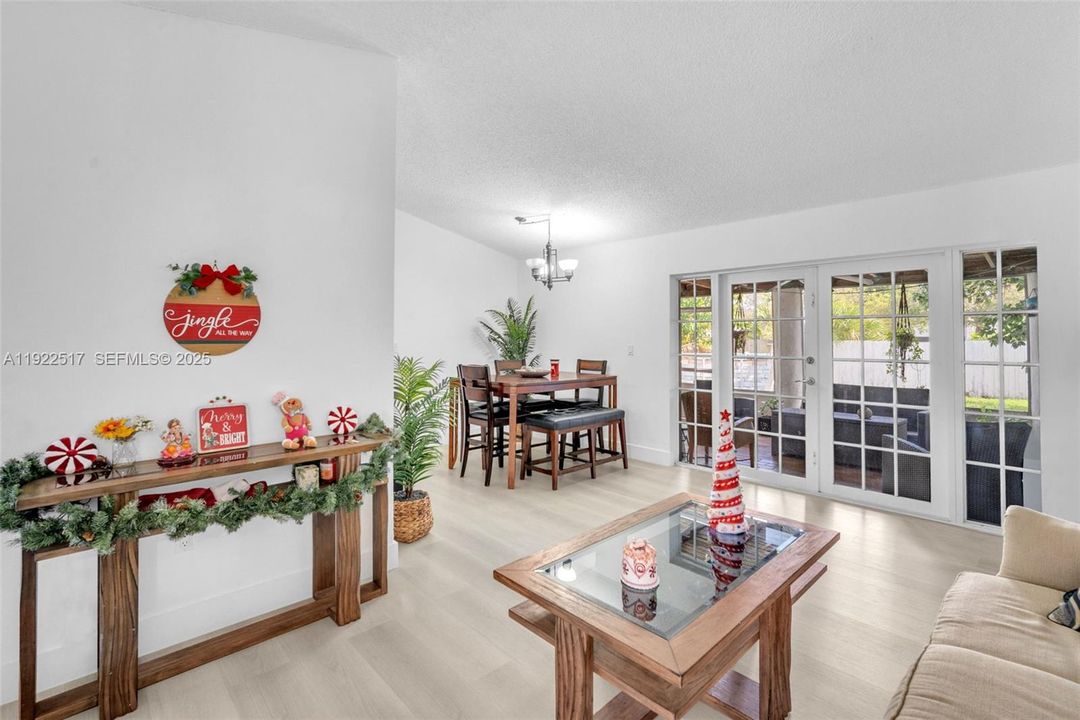 For Sale: $764,500 (4 beds, 2 baths, 1927 Square Feet)