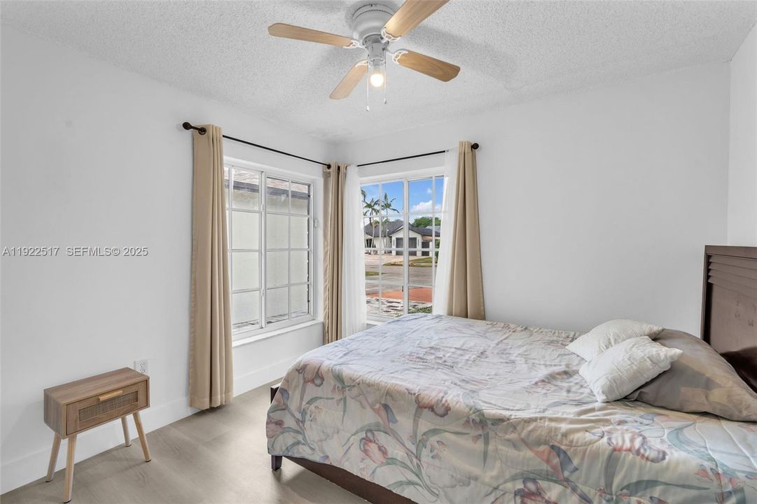 For Sale: $764,500 (4 beds, 2 baths, 1927 Square Feet)