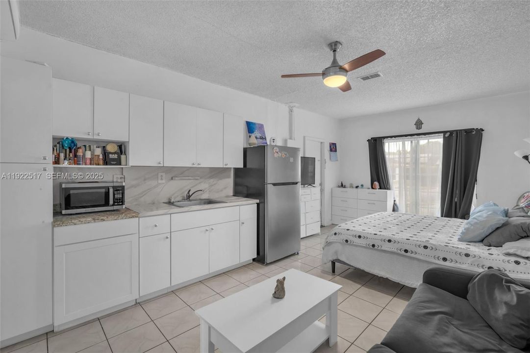 For Sale: $764,500 (4 beds, 2 baths, 1927 Square Feet)