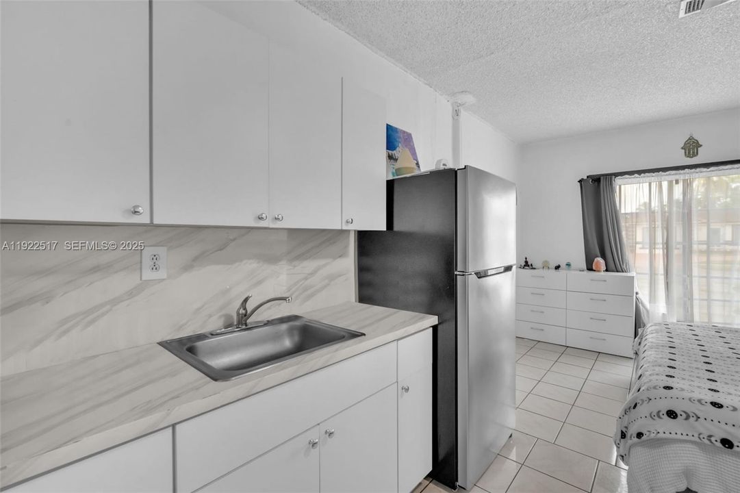 For Sale: $764,500 (4 beds, 2 baths, 1927 Square Feet)