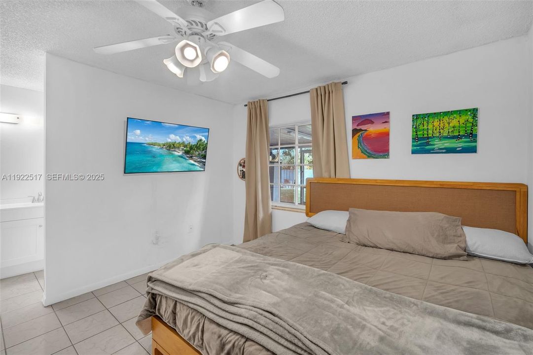 For Sale: $764,500 (4 beds, 2 baths, 1927 Square Feet)