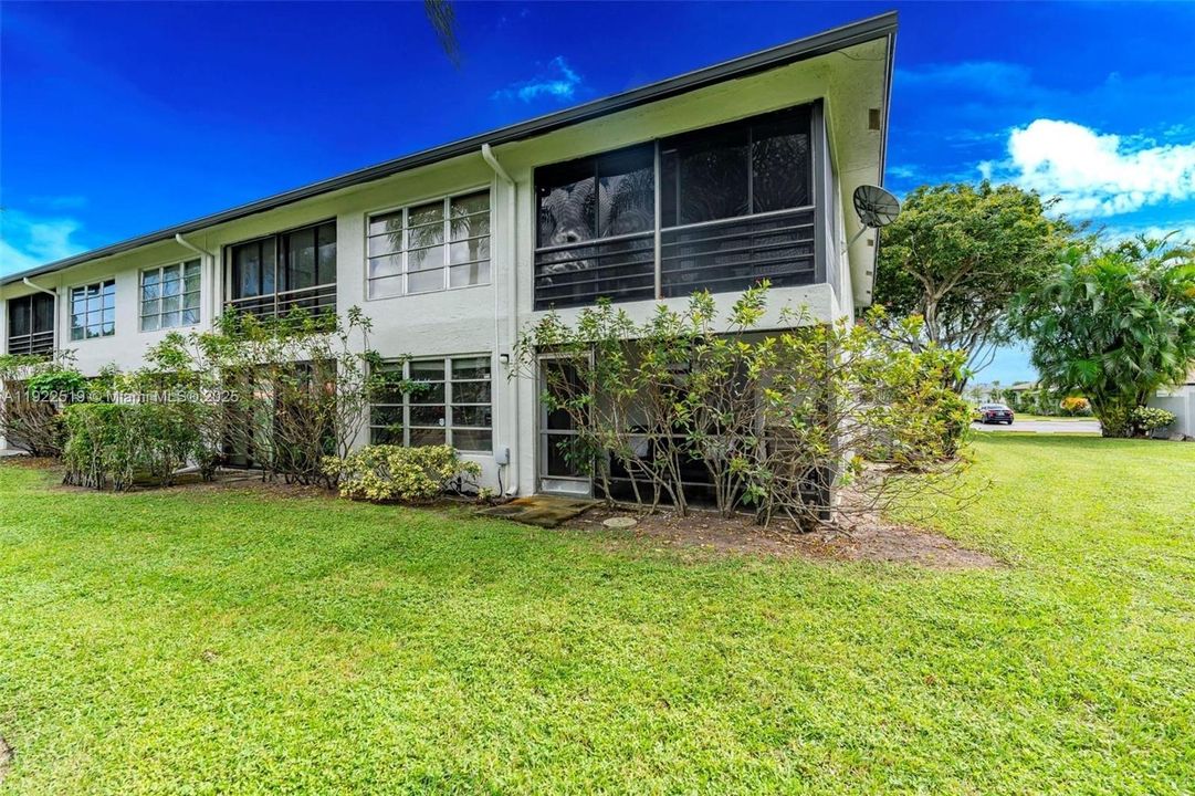 最近租的: $2,000 (2 贝兹, 2 浴室, 1198 平方英尺)