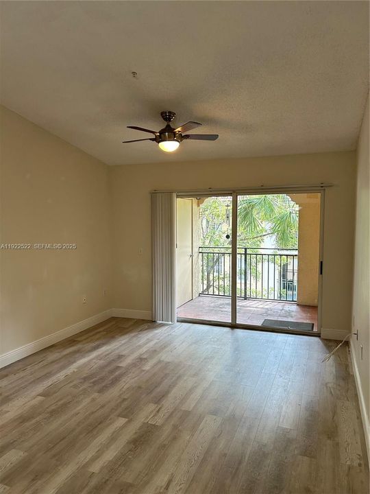 出租: $2,300 (2 贝兹, 2 浴室, 1080 平方英尺)