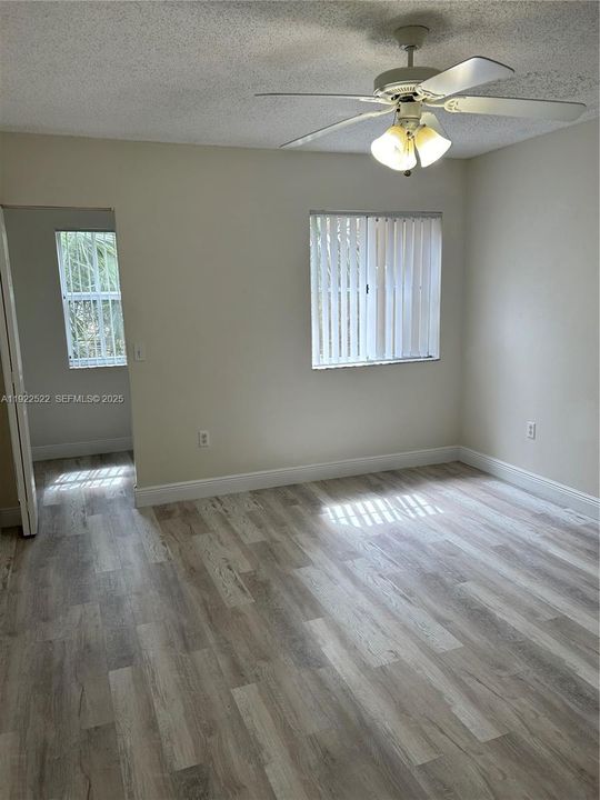 出租: $2,300 (2 贝兹, 2 浴室, 1080 平方英尺)