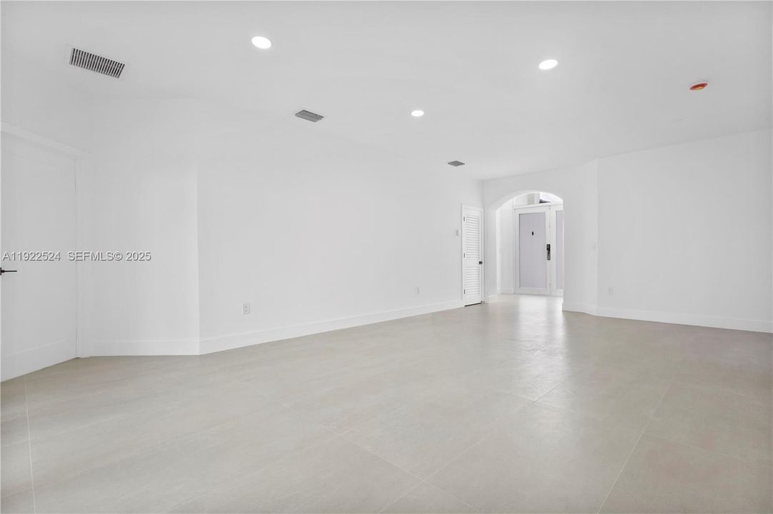 For Sale: $630,000 (3 beds, 2 baths, 1538 Square Feet)