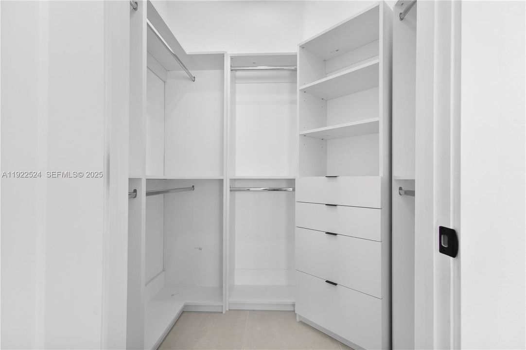 For Sale: $630,000 (3 beds, 2 baths, 1538 Square Feet)