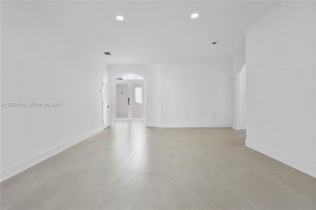 For Sale: $630,000 (3 beds, 2 baths, 1538 Square Feet)