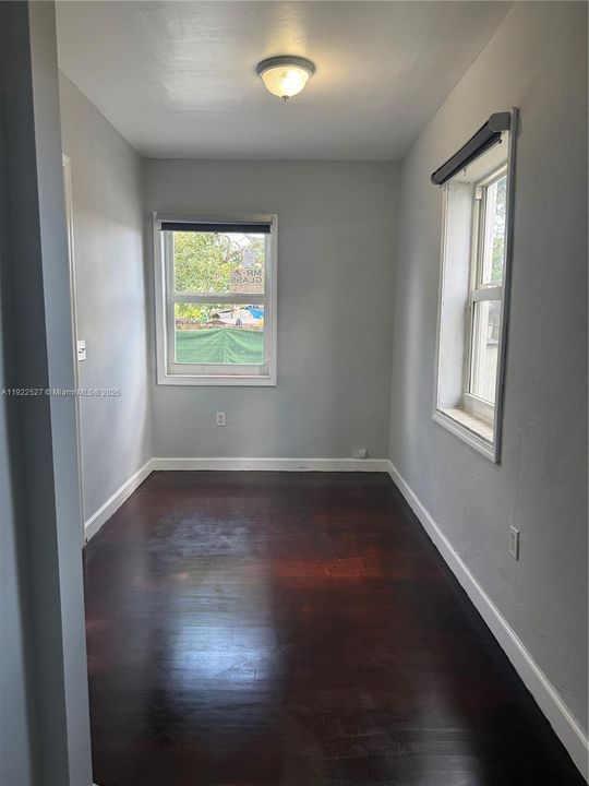 Activo con contrato: $3,000 (2 camas, 2 baños, 1203 Pies cuadrados)