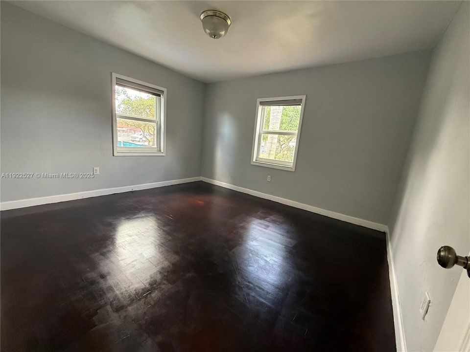 Activo con contrato: $3,000 (2 camas, 2 baños, 1203 Pies cuadrados)