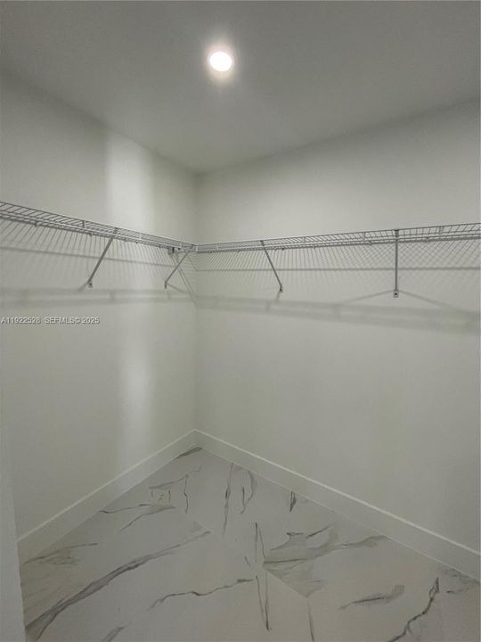 For Sale: $365,000 (4 beds, 2 baths, 1650 Square Feet)