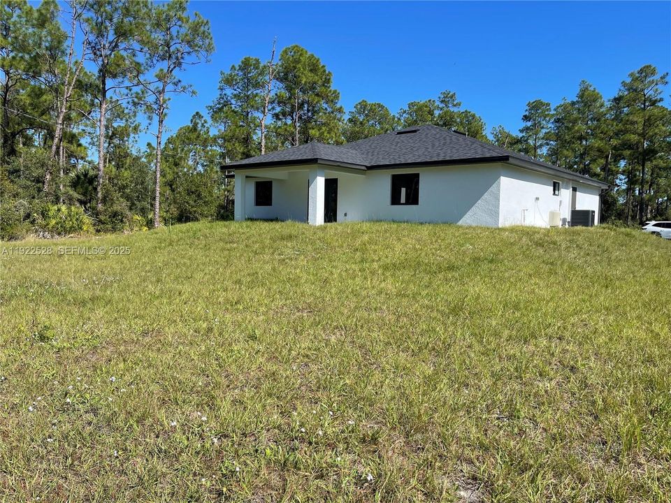 For Sale: $365,000 (4 beds, 2 baths, 1650 Square Feet)