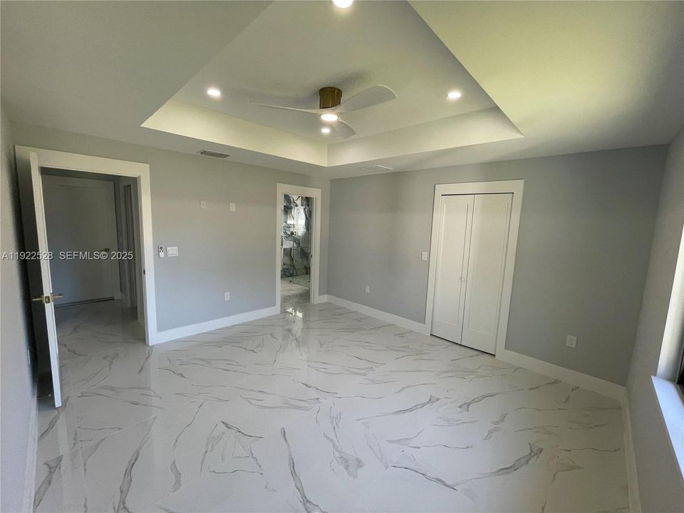 For Sale: $365,000 (4 beds, 2 baths, 1650 Square Feet)