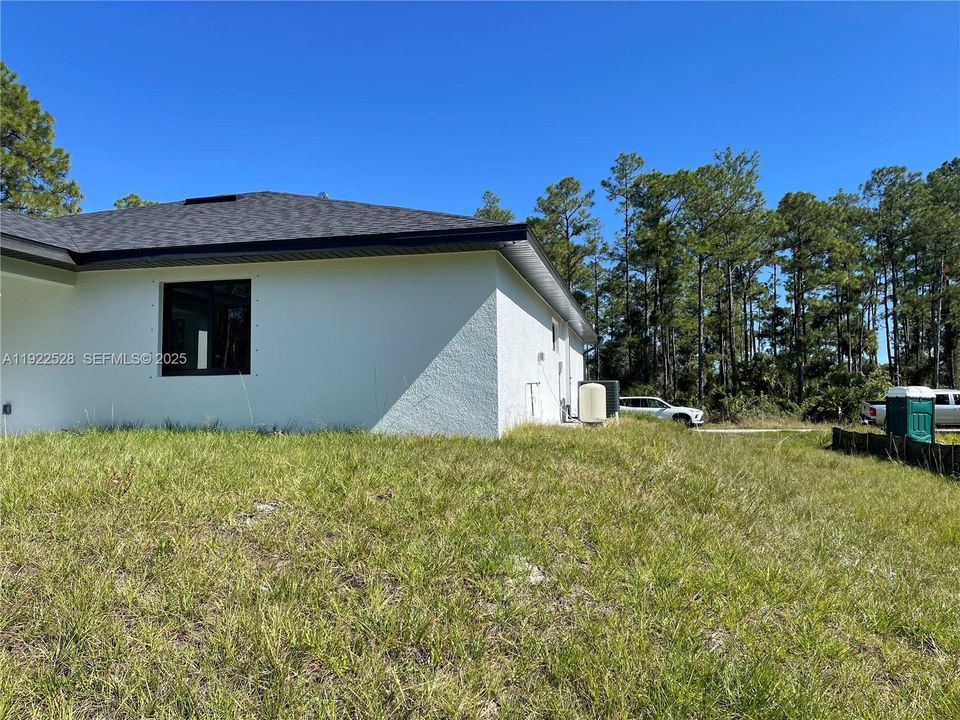 For Sale: $365,000 (4 beds, 2 baths, 1650 Square Feet)