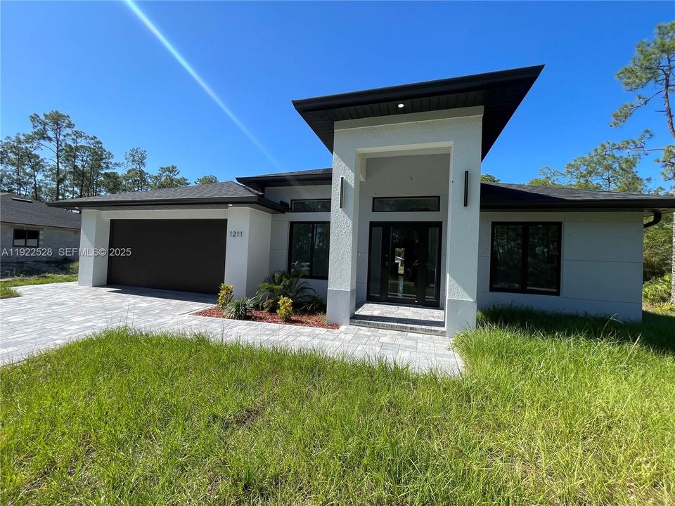 For Sale: $365,000 (4 beds, 2 baths, 1650 Square Feet)