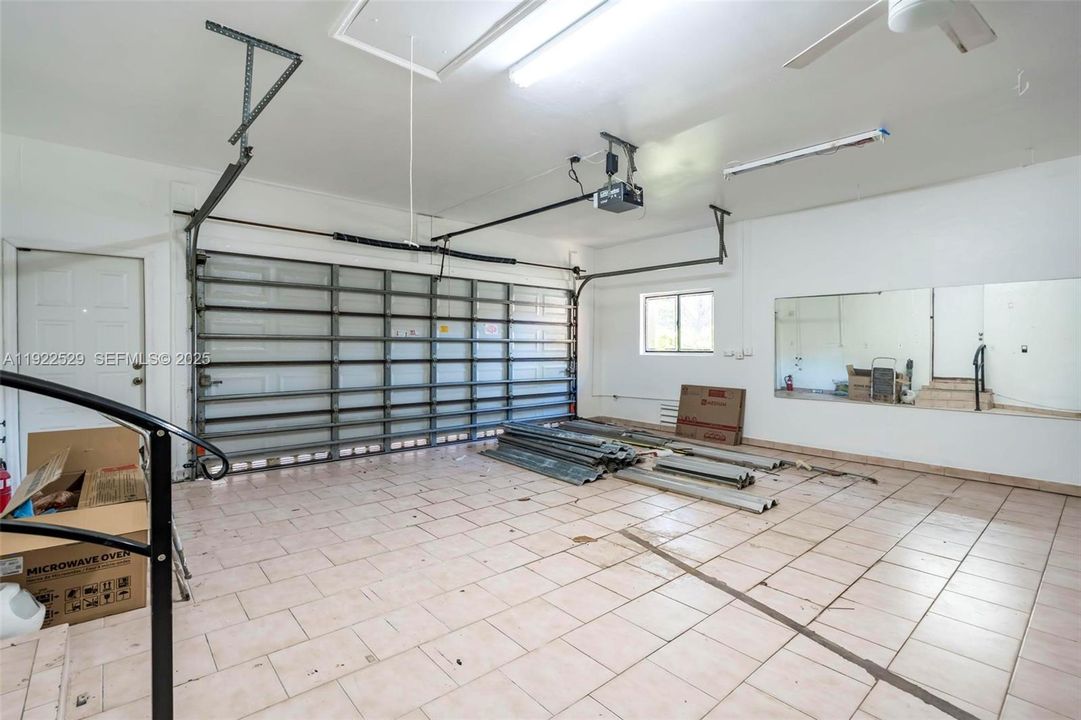 For Sale: $2,900,000 (4 beds, 5 baths, 3875 Square Feet)