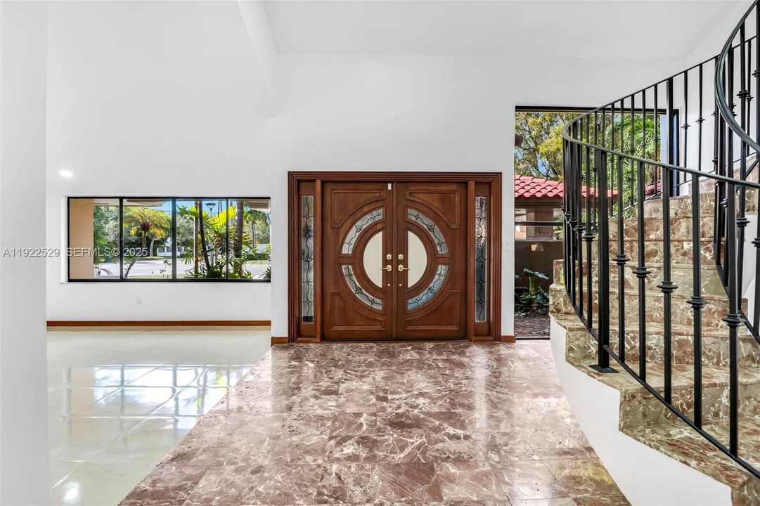 For Sale: $2,900,000 (4 beds, 5 baths, 3875 Square Feet)