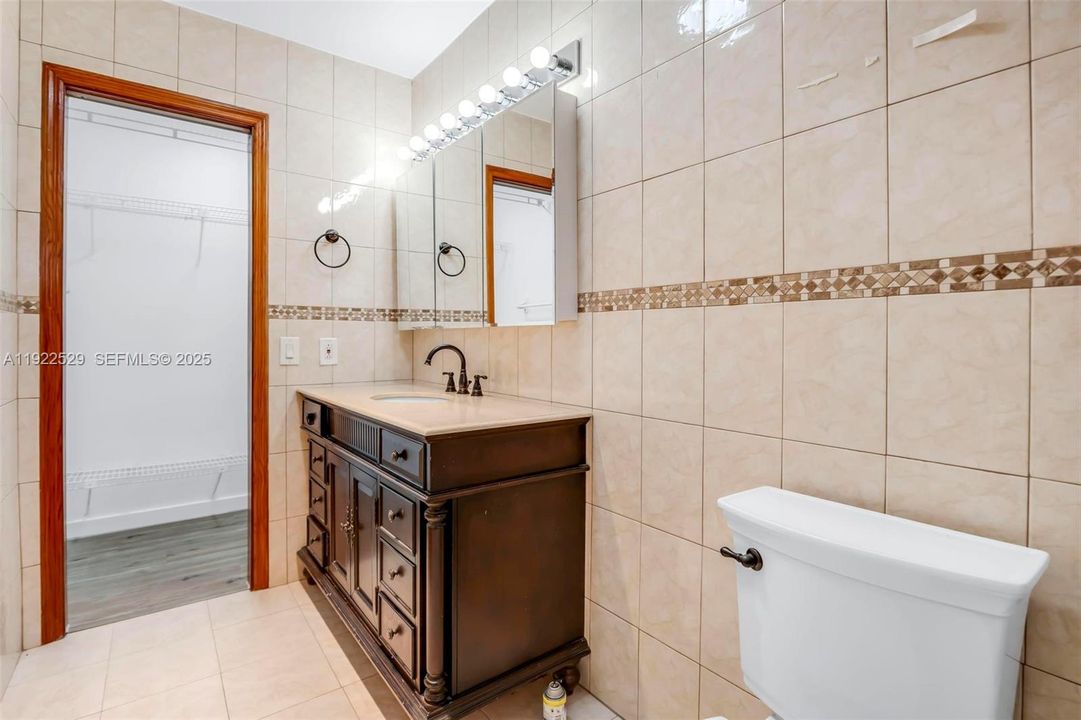 For Sale: $2,900,000 (4 beds, 5 baths, 3875 Square Feet)