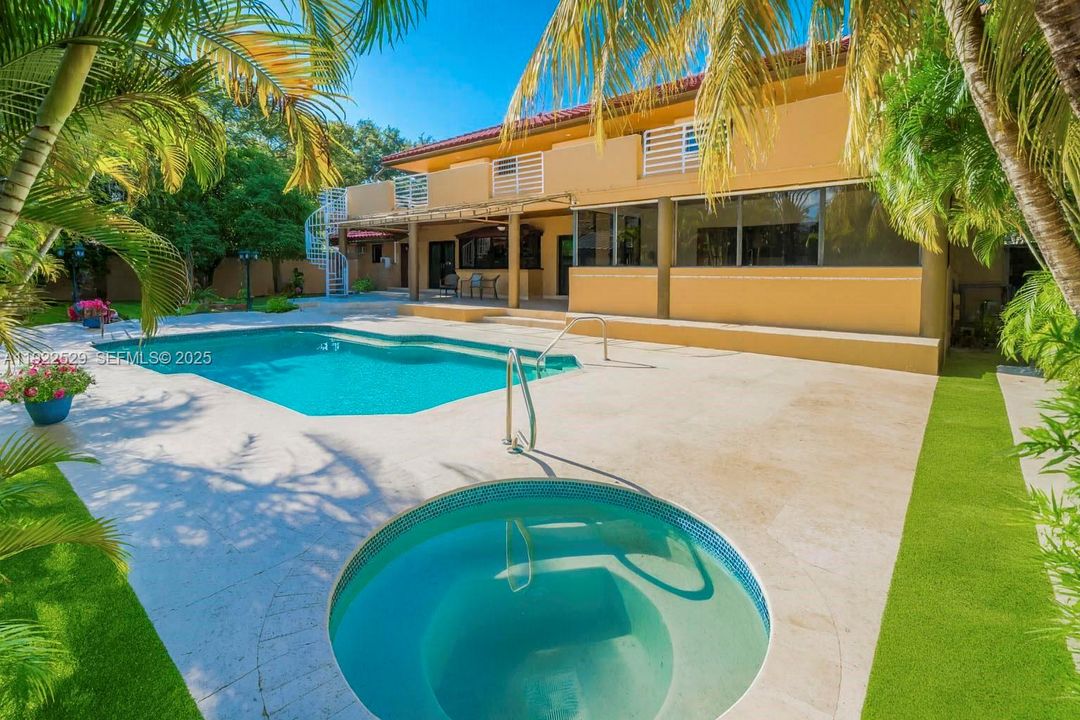 For Sale: $2,900,000 (4 beds, 5 baths, 3875 Square Feet)