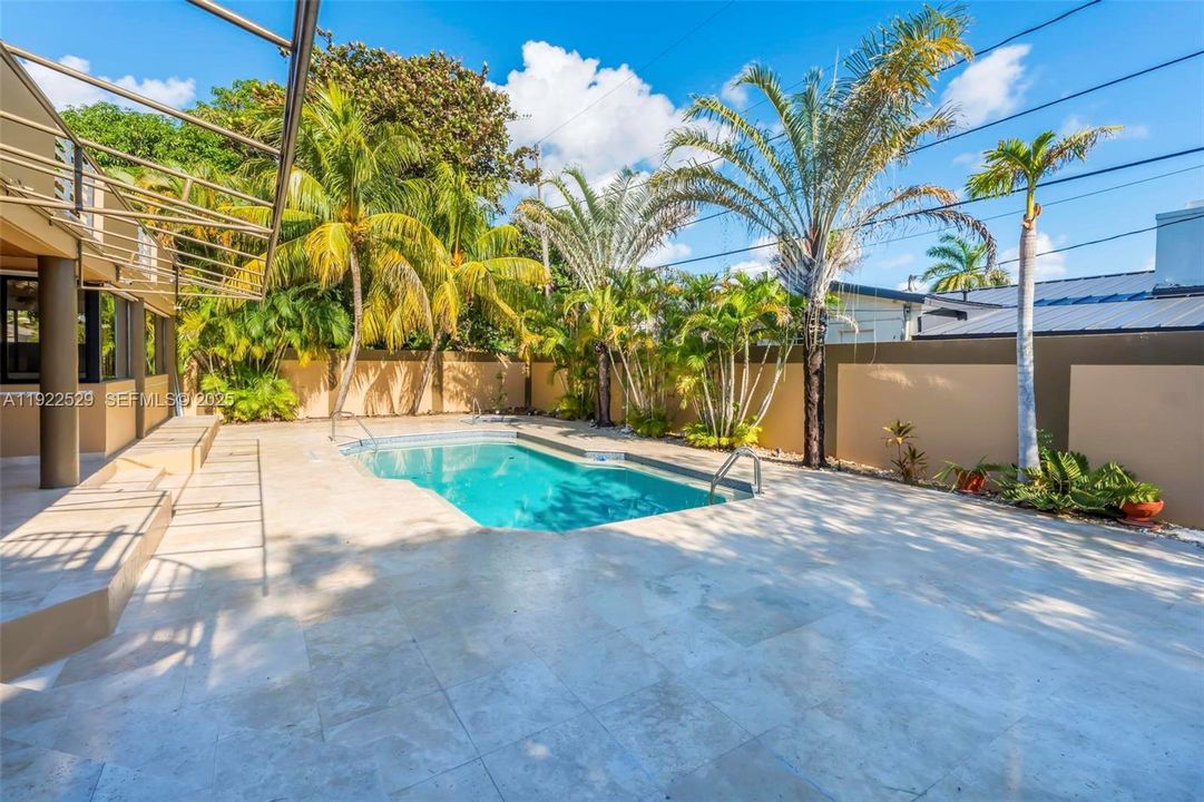 For Sale: $2,900,000 (4 beds, 5 baths, 3875 Square Feet)